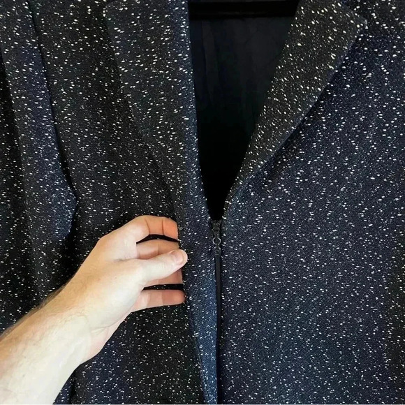 188 St. John Couture Blue and White Speckled Zip up Coat - Picture 3 of 6